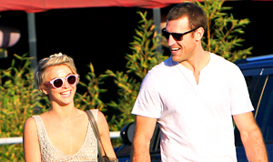 1392832853_113314pcn_hough22_julianne hough brooks laich 300