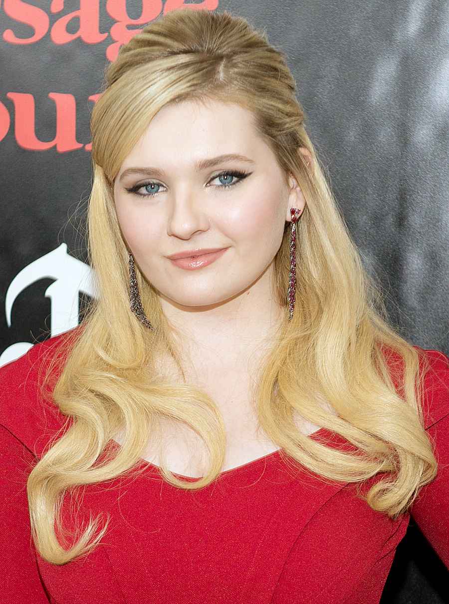 1394470411_abigail breslin zoom