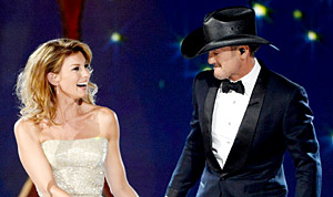 1396875399_faith hill tim mcgraw 178