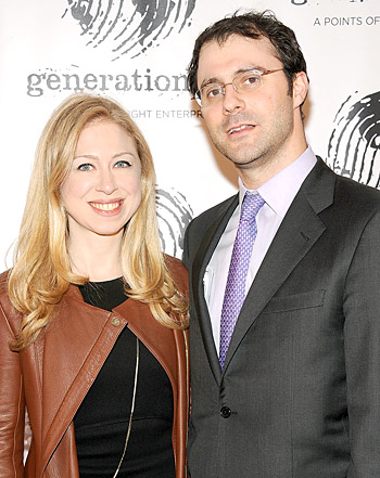 1397766927_chelsea clinton marc pregnant 350