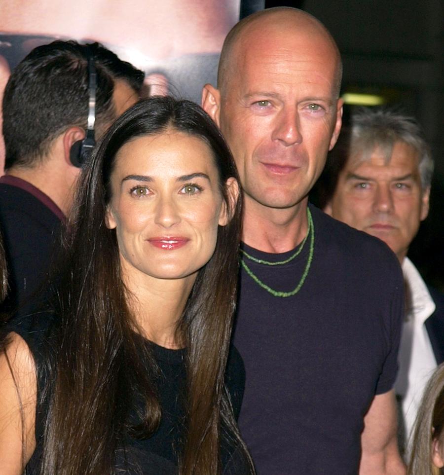 1398679471_75500281_demi moore bruce willis zoom