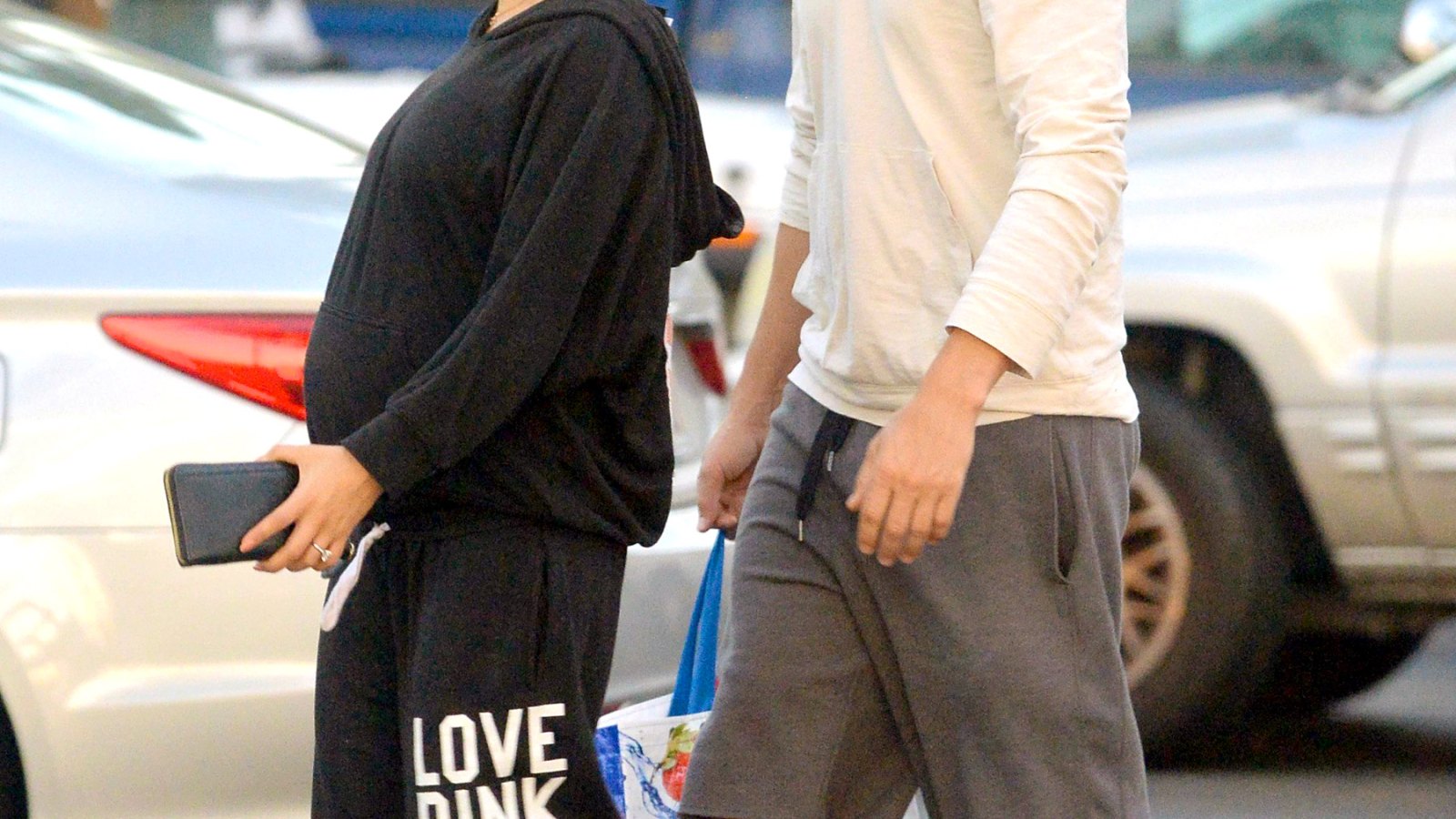 Mila Kunis and Ashton Kutcher grocery shopping Ralph's on June 14