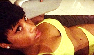 1403095960_jennifer hudson bikini 300