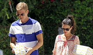 1403545069_hayden christensen rachel bilson 300