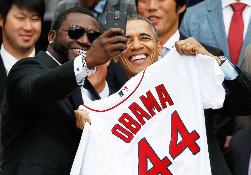 1405096850_selfie president obama zoom