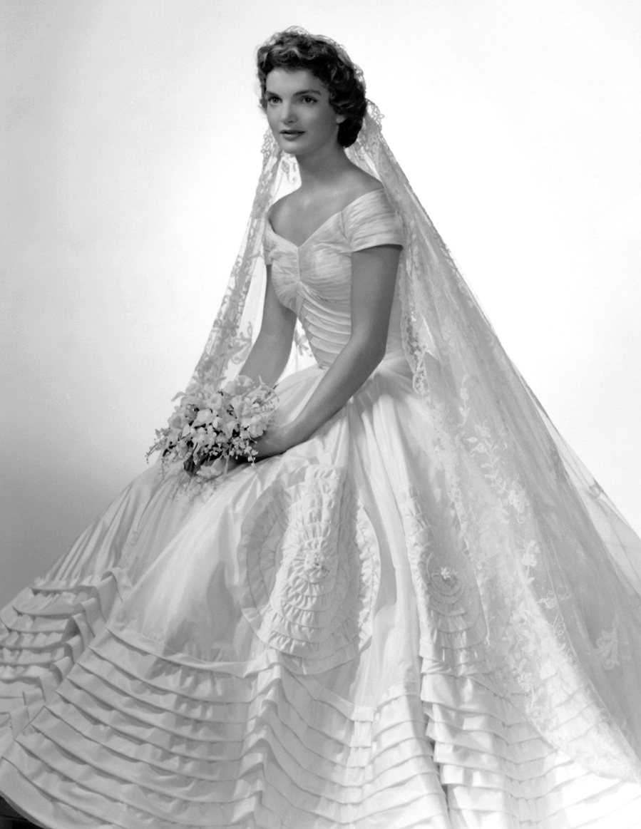 1411595553_jackie o zoom d7083691 7f39 4352 9372 143959c0fc38