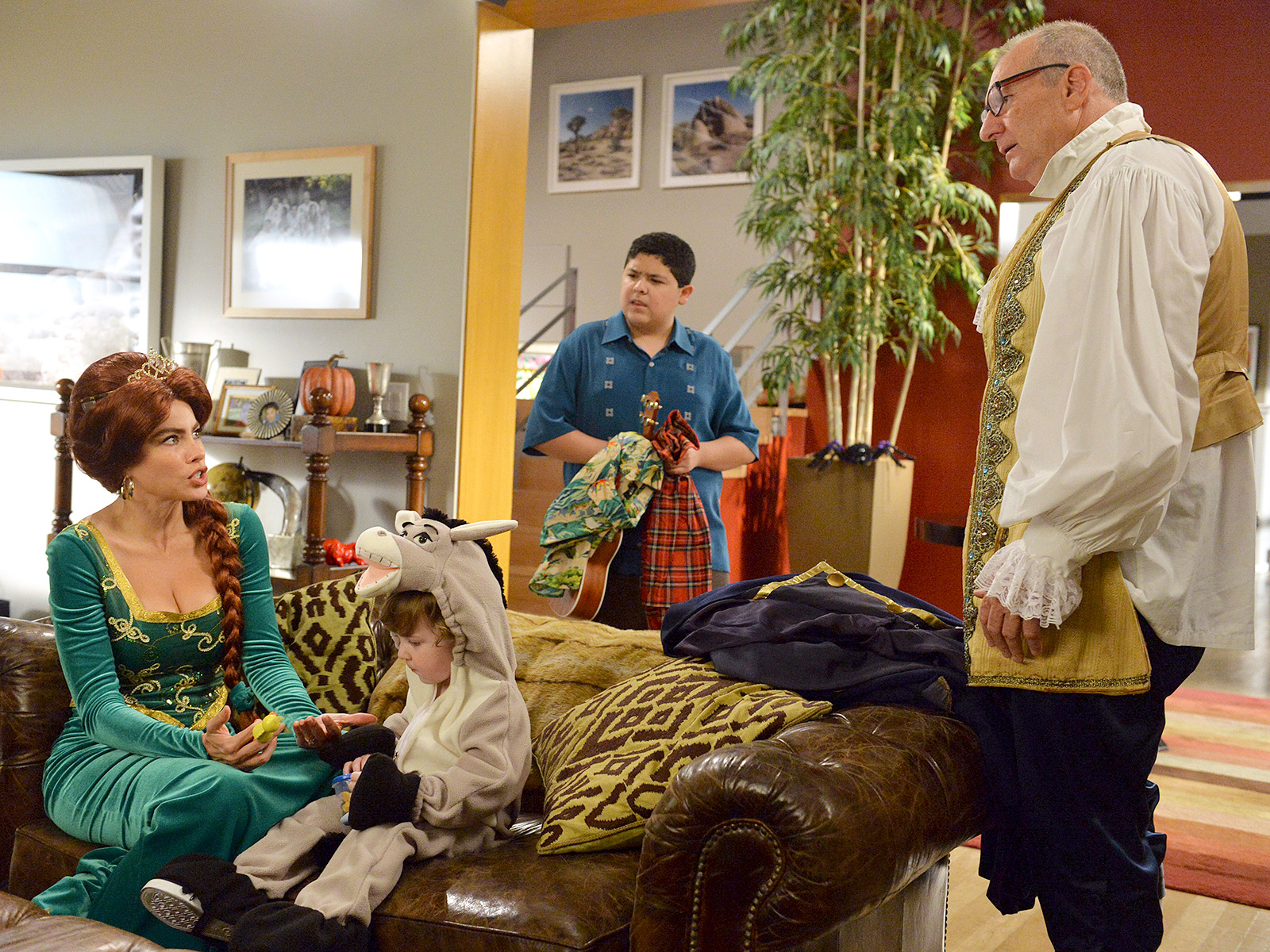 The Greatest Halloween Costumes on TV: From 'Black-ish,' 'Pretty Little Liars' and Beyond