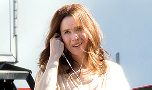 1414684629_renee zellweger 300