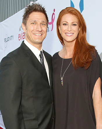 1417896857_angie everhart marries carl ferro_3