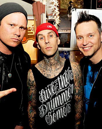 1422374424_114568837_tom delonge travis barker mark hoppus blink 182 350