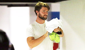 1427236450_patrick schwarzenegger gym 178