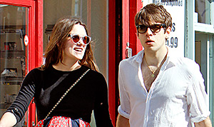 1429208571_keira knightley james righton 300