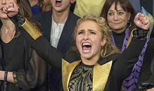 1430247321_hayden panettiere 178