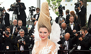 1431721338_elena lenina cannes 300