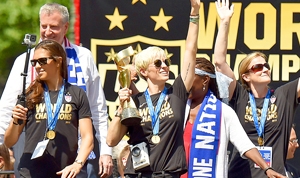 1436548437_480221168_us womens soccer parade 300