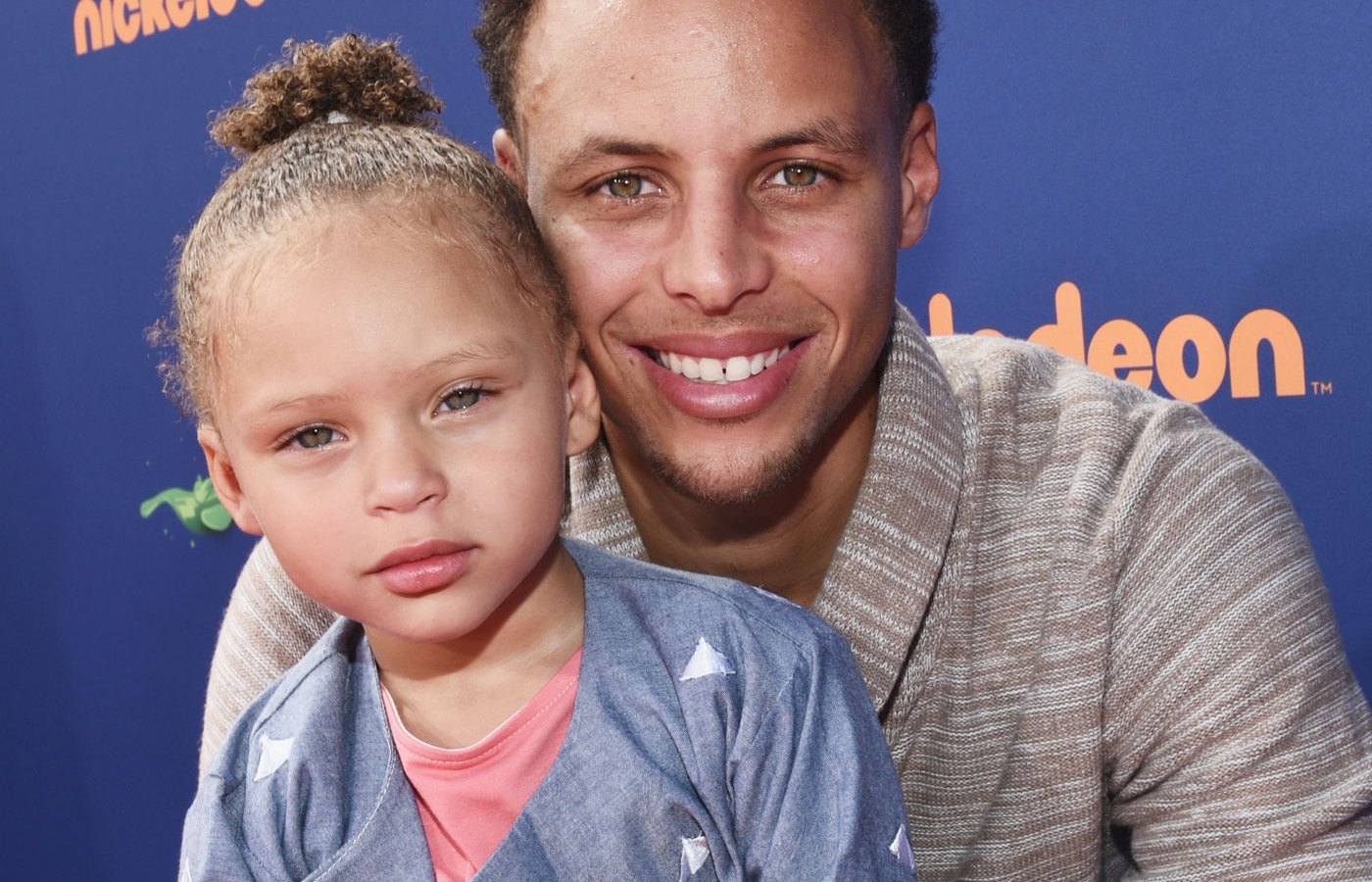 Stephen Curry's little girl Riley stole the show at the Kids' Choice S
