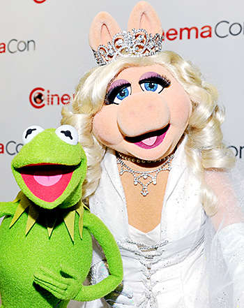 1438724140_kermit miss piggy 441