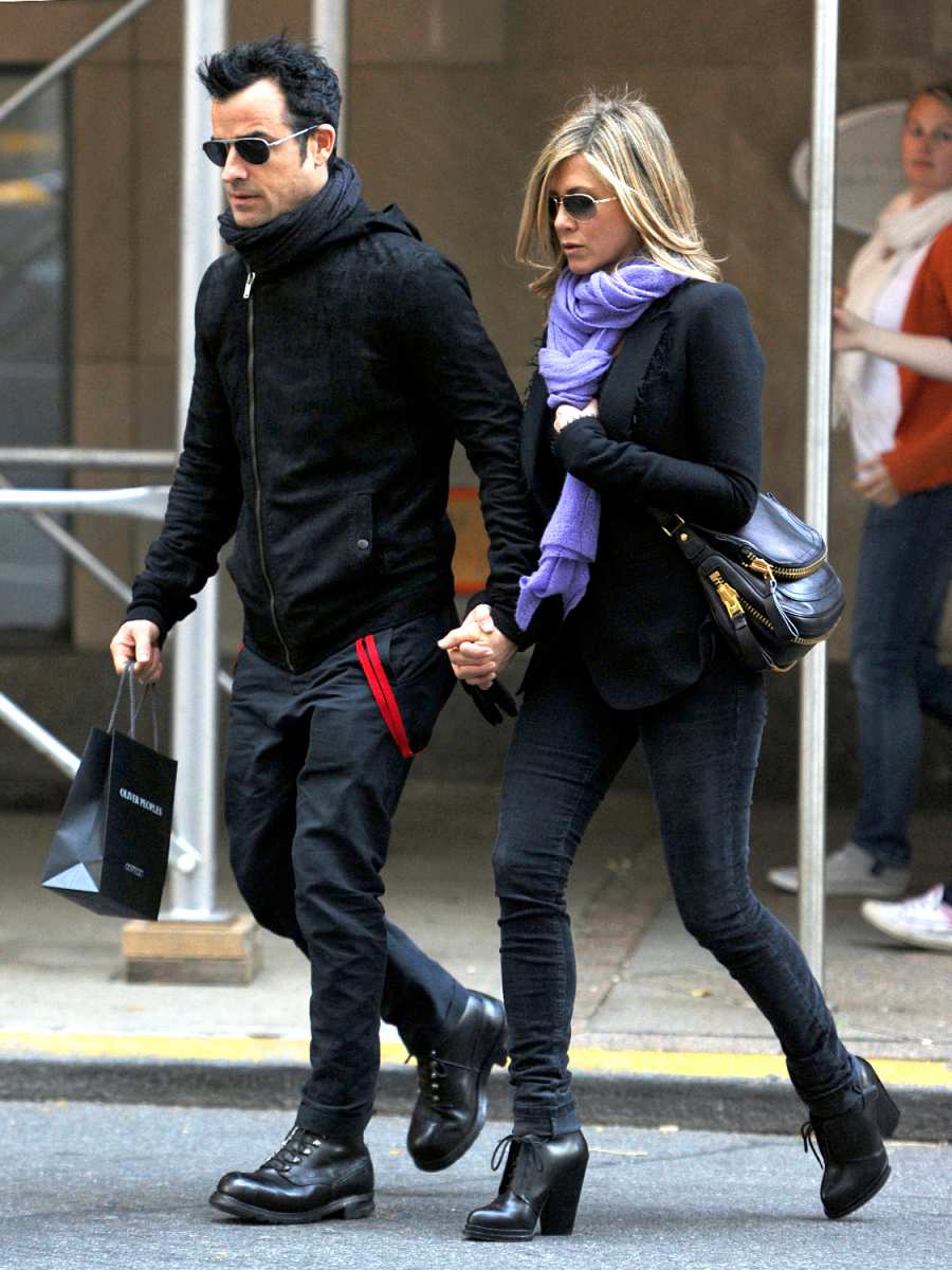 1438882235_justin theroux jennifer aniston august 2011 zoom