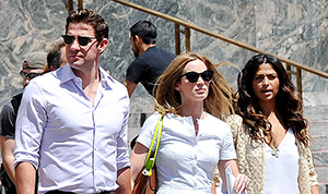 1438882888_john krasinski emily blunt 178