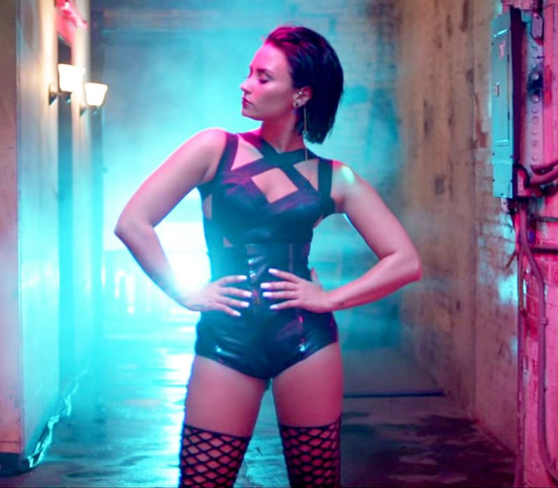 1440018024_demi lovato cool for the summer zoom
