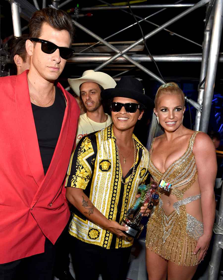 1441032189_mark ronson bruno mars britney spears zoom