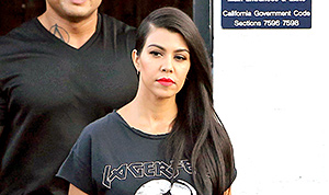 1441813986_kourtney kardashian 300