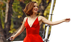 1441916611_natalie portman 300