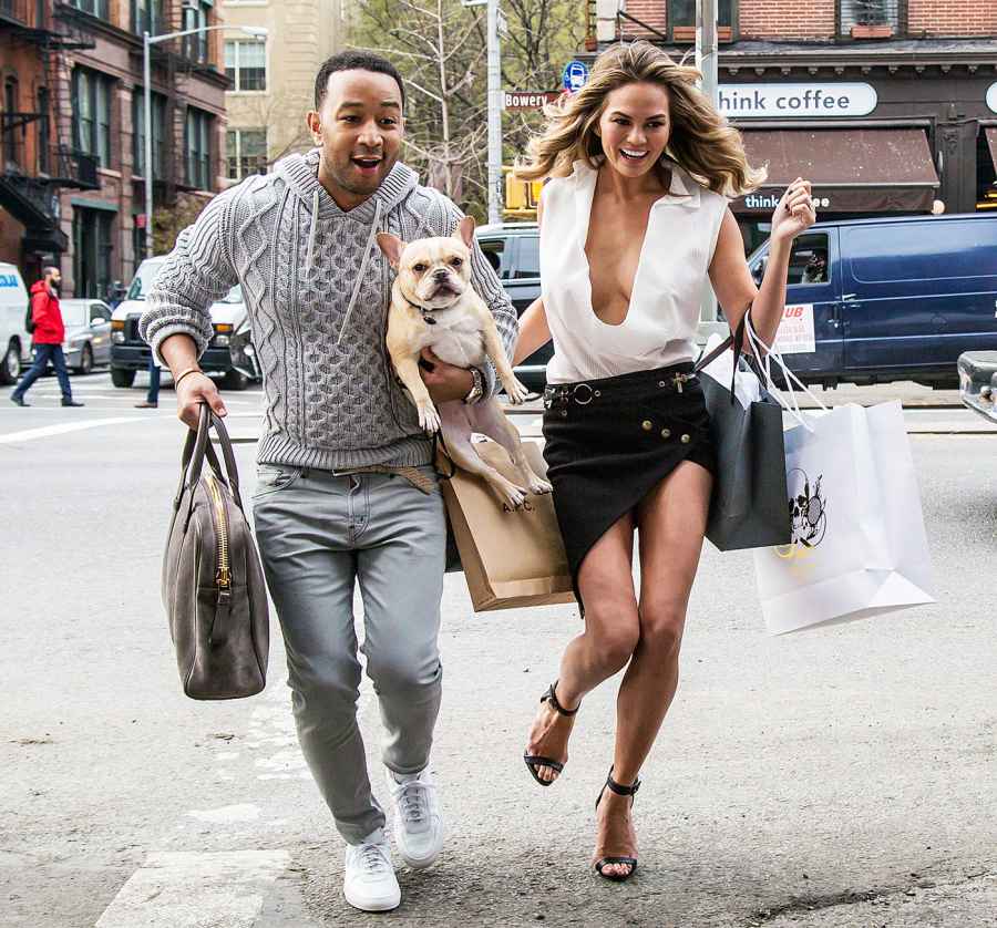 1441989195_john legend chrissy teigen dog 2014 zoom