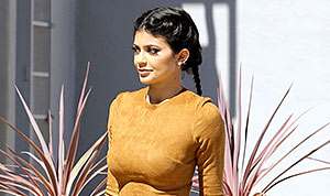 1443637234_kylie jenner 300