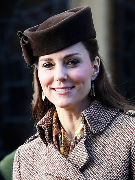 Pregnant Kate Middleton, Prince William Attend Royal Christmas Service ...