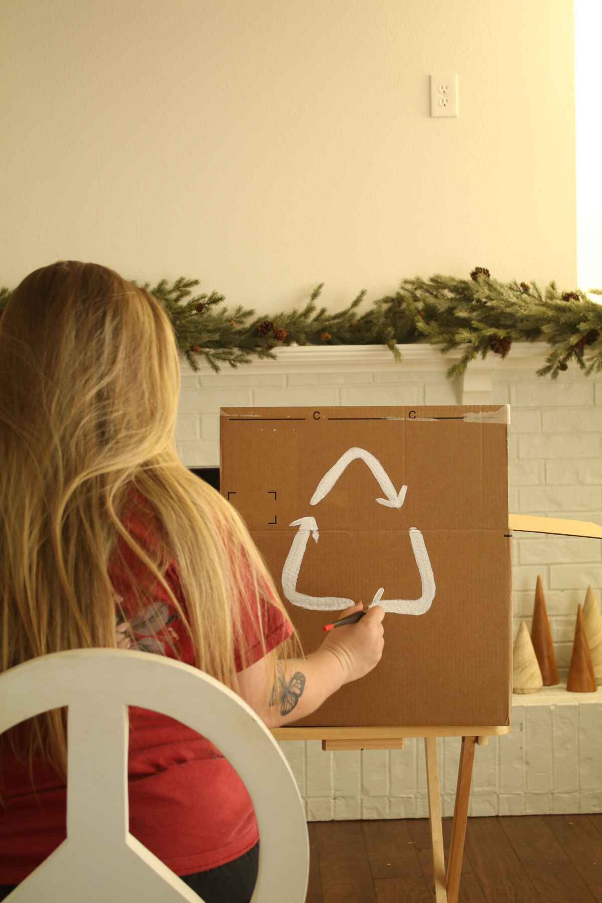 Wandering through a (Paper) Christmas: Influencer Shelby Orme Reveals Her Secrets for a Festive Paper-Centric Holiday