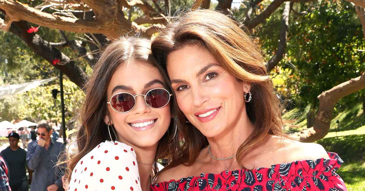 Kendall Jenner and Kaia Gerber Confirm Their Friendship in Twinning Crop  Tops