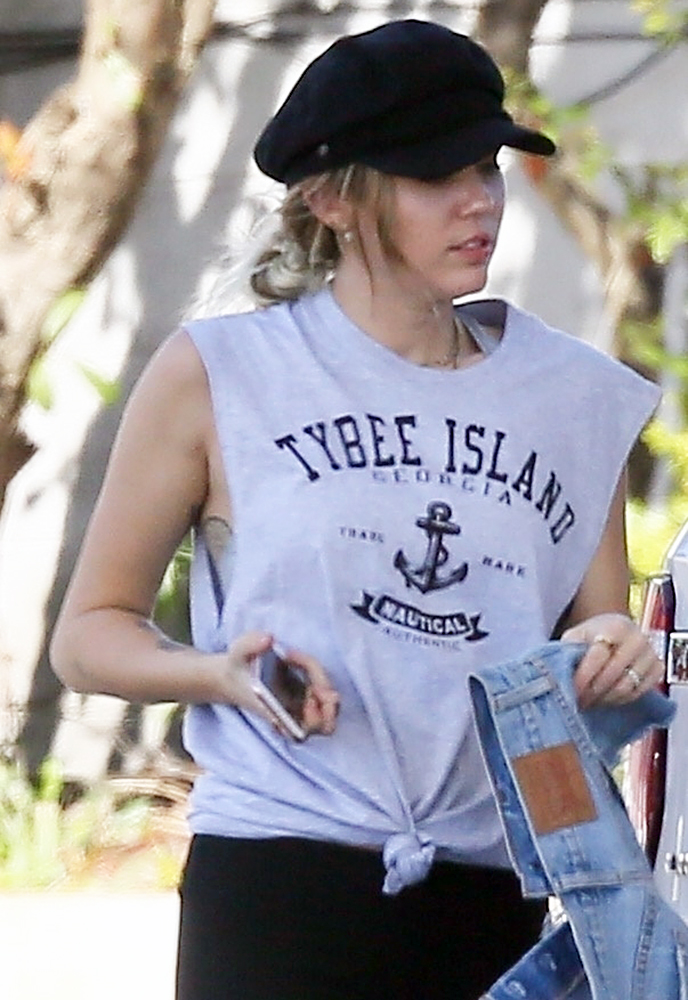 Liam Hemsworth Miley Cyrus Tybee Island