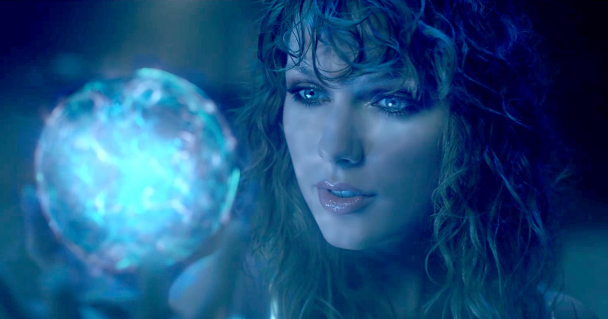Taylor Swift is a naked new-age robot in her second music 