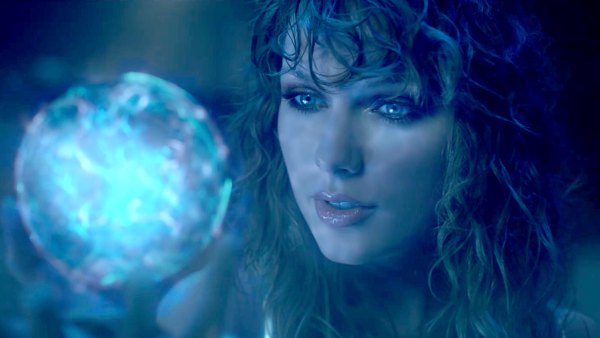 taylor-swift-naked-ready-for-it-2