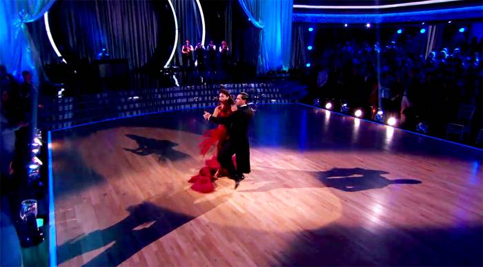 Vanessa Lachey and Maksim Chmerkovskiy Dancing With The Stars