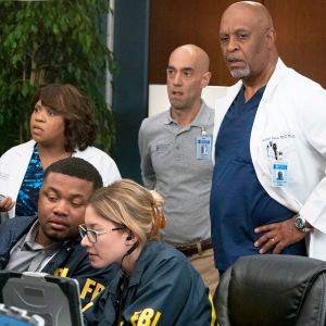 Chandra Wilson and James Pickens Jr. on ‘Grey’s Anatomy‘