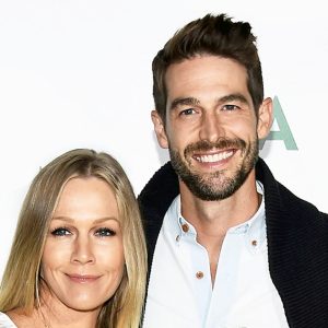 Jennie Garth, Dave Abrams and Fiona Eve Facinelli arrive at the premiere of National Geographic Documentary Films' "Jane" in Hollywood, California.