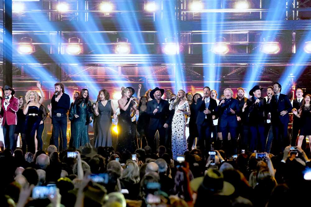 CMA-Awards-2017-opening-number