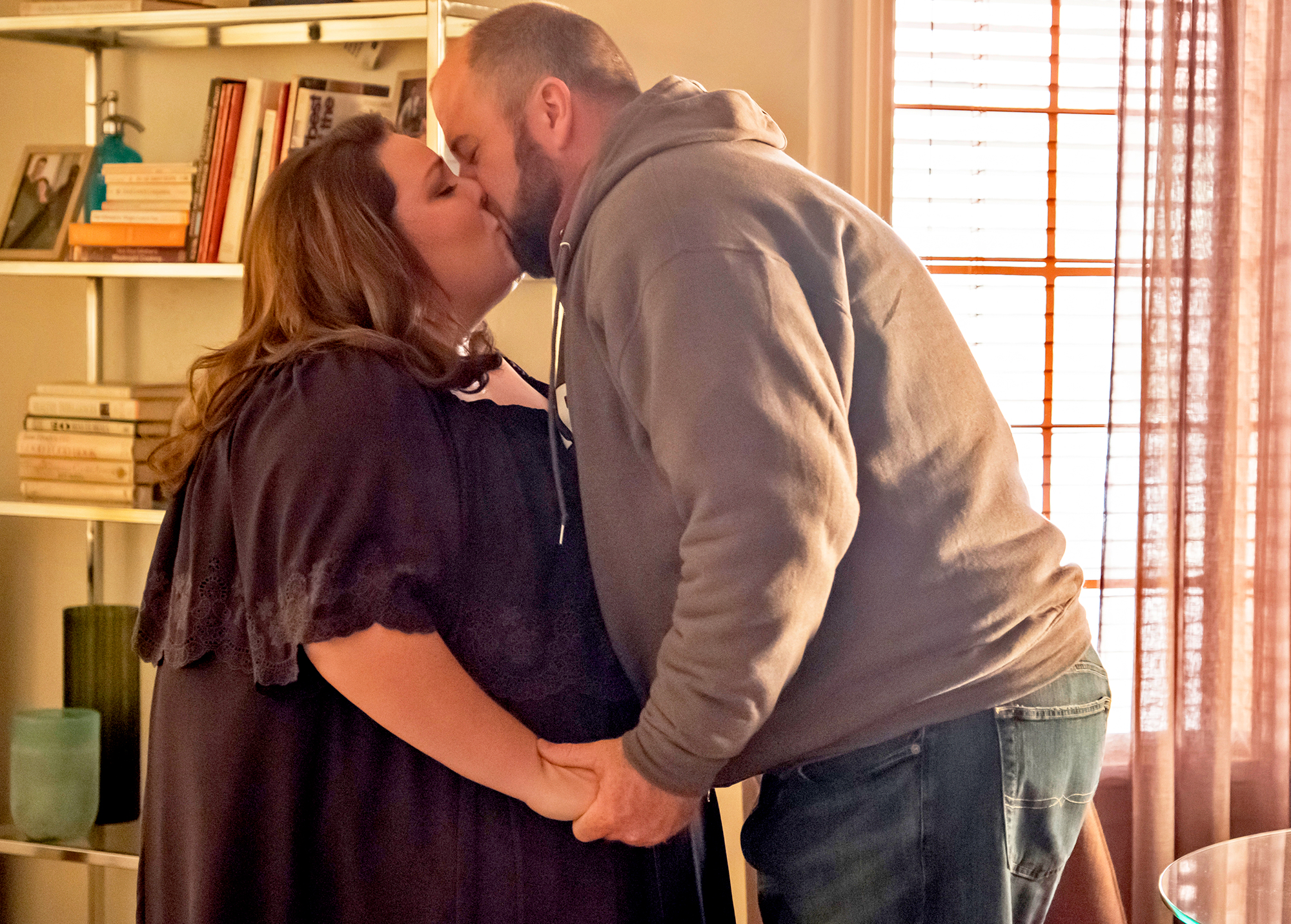 Chrissy Metz and Chris Sullivan as Kate and Toby on 'This Is Us’Ron. 