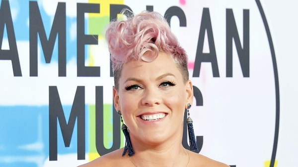 Pink AMAs 2017
