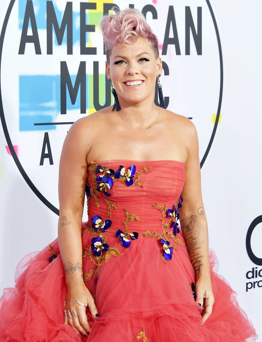 Pink AMAs 2017