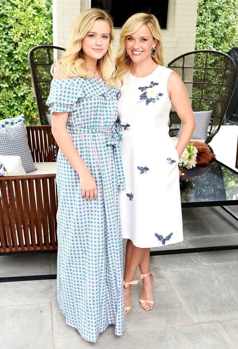 Ava Elizabeth Phillippe and Reese Witherspoon