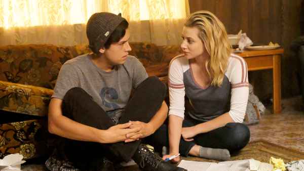 Cole Sprouse as Jughead Jones and Lili Reinhart as Betty Cooper on ‘Riverdale’