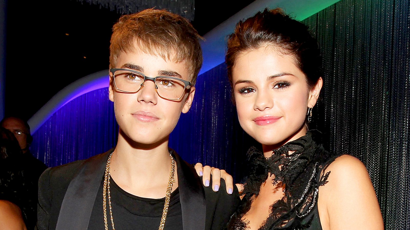 Justin Bieber and Selena Gomez arrive at the 2011 MTV Video Music Awards at Nokia Theatre L.A. LIVE in Los Angeles, California.