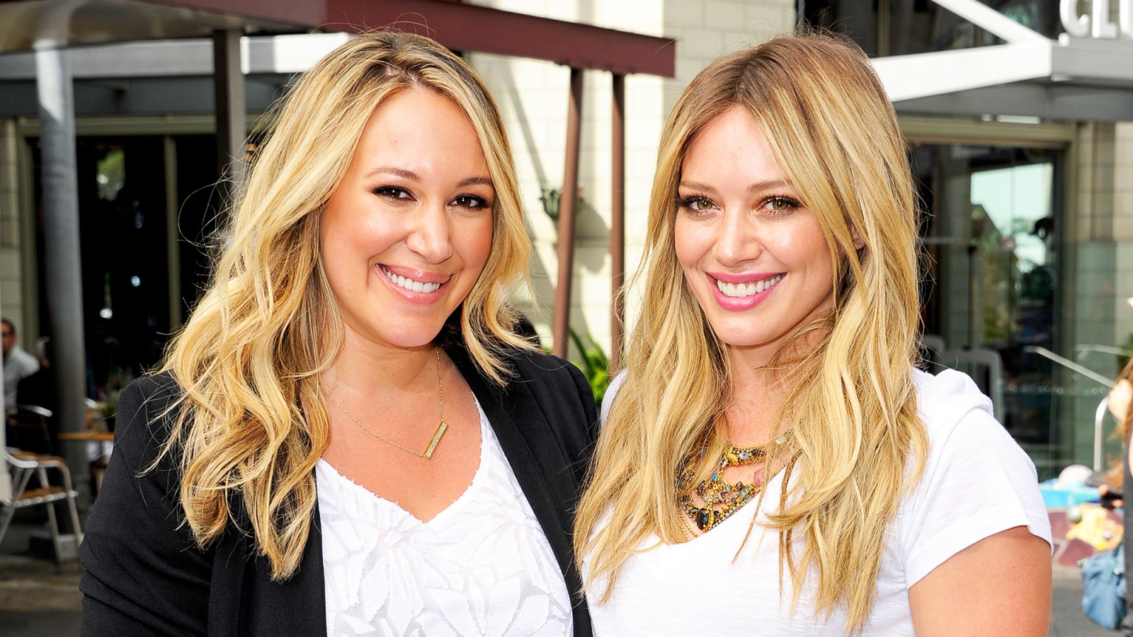 Haylie Duff and Hilary Duff visit ‘Extra‘ at Universal Studios Hollywood on August 6, 2015 in Universal City, California.