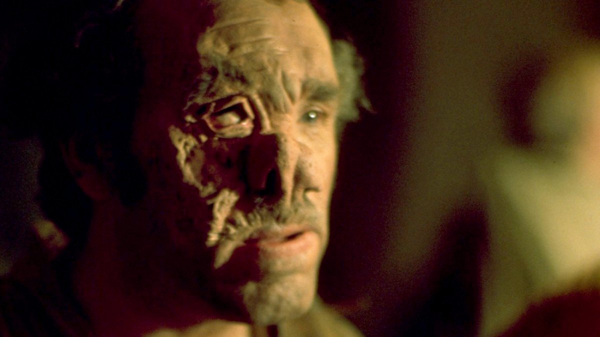 Alfie Curtis as Dr. Evazan in ‘Star Wars‘