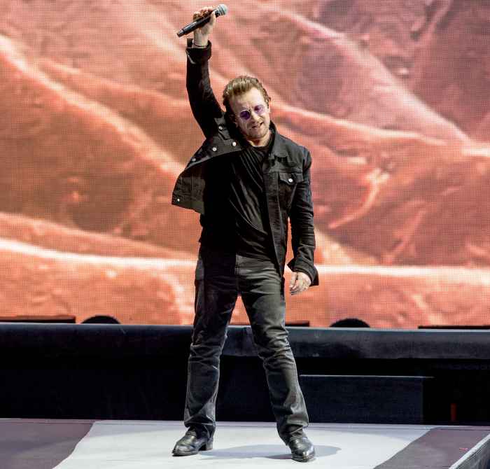 Bono-performs