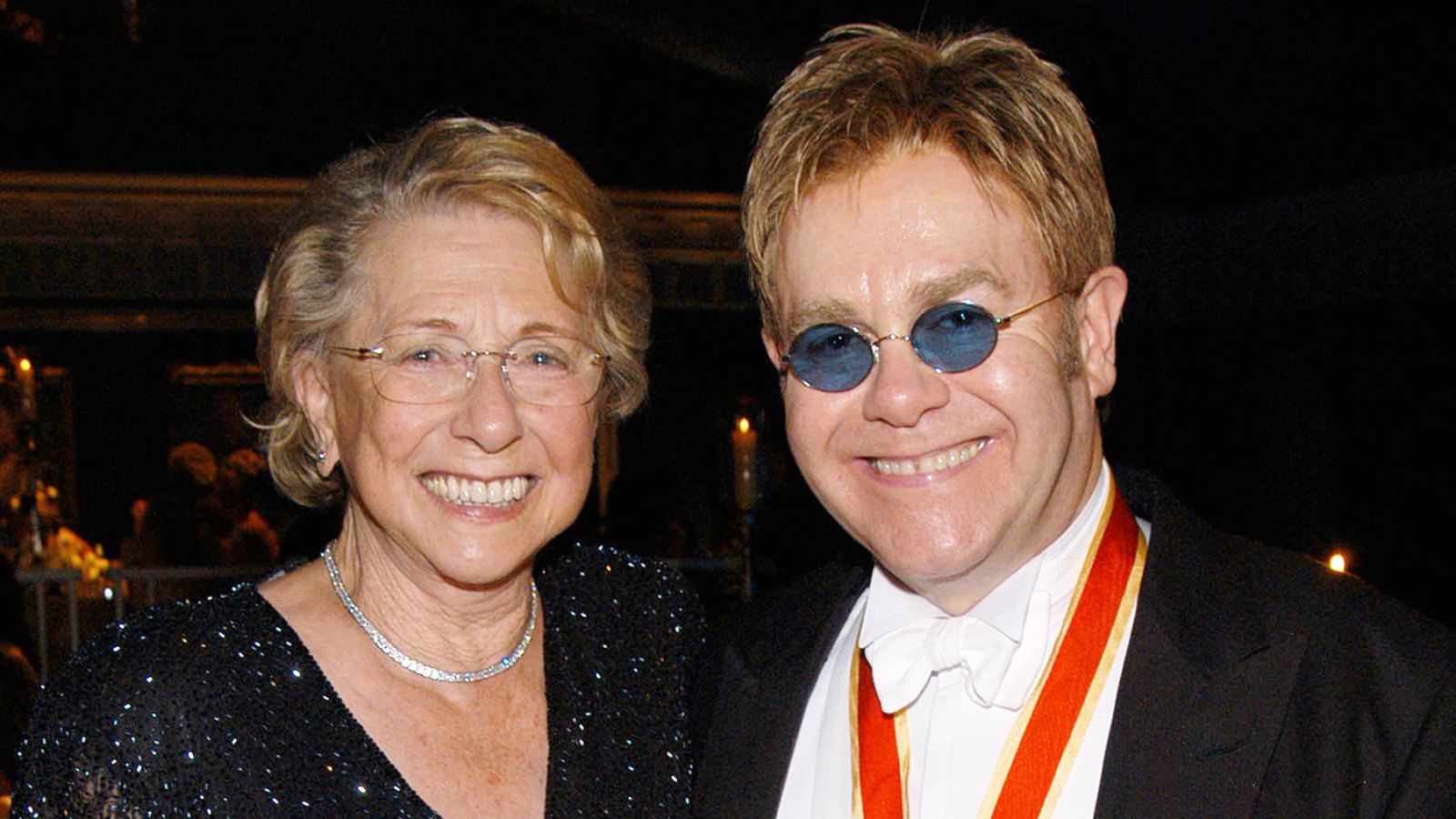 Elton John mom dies