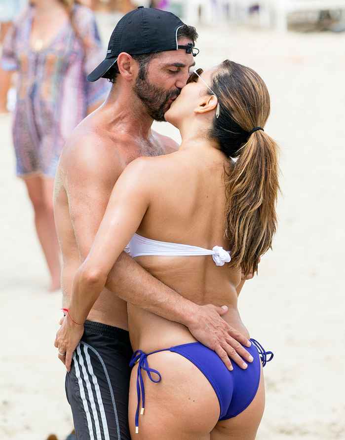 Jose Baston and Eva Longoria kissing